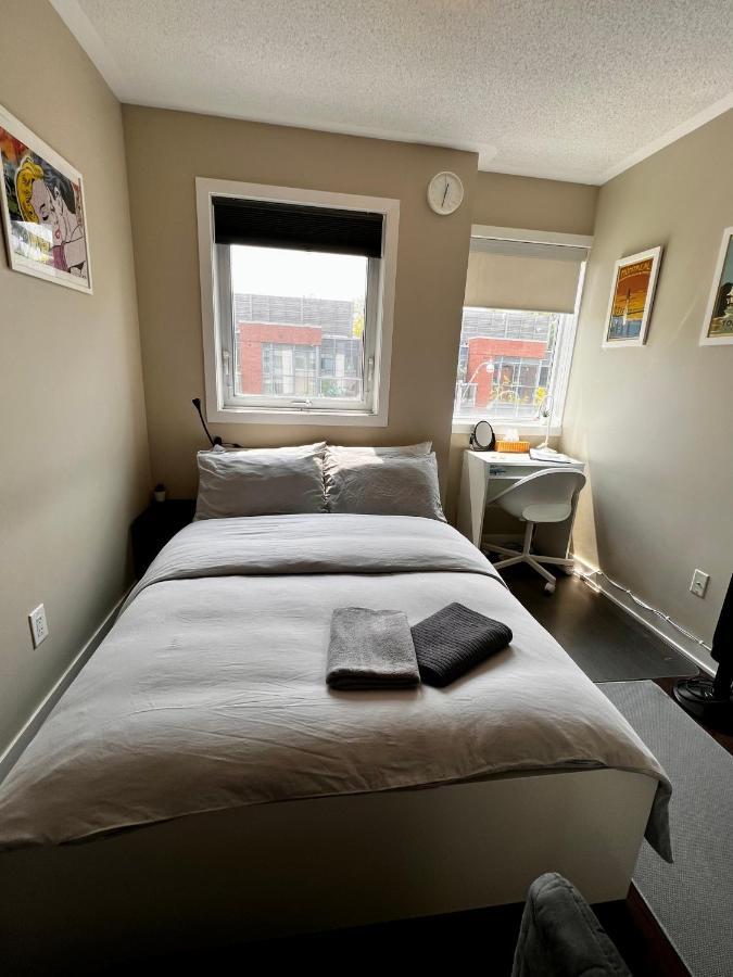 Home In Downtown Торонто Екстериор снимка