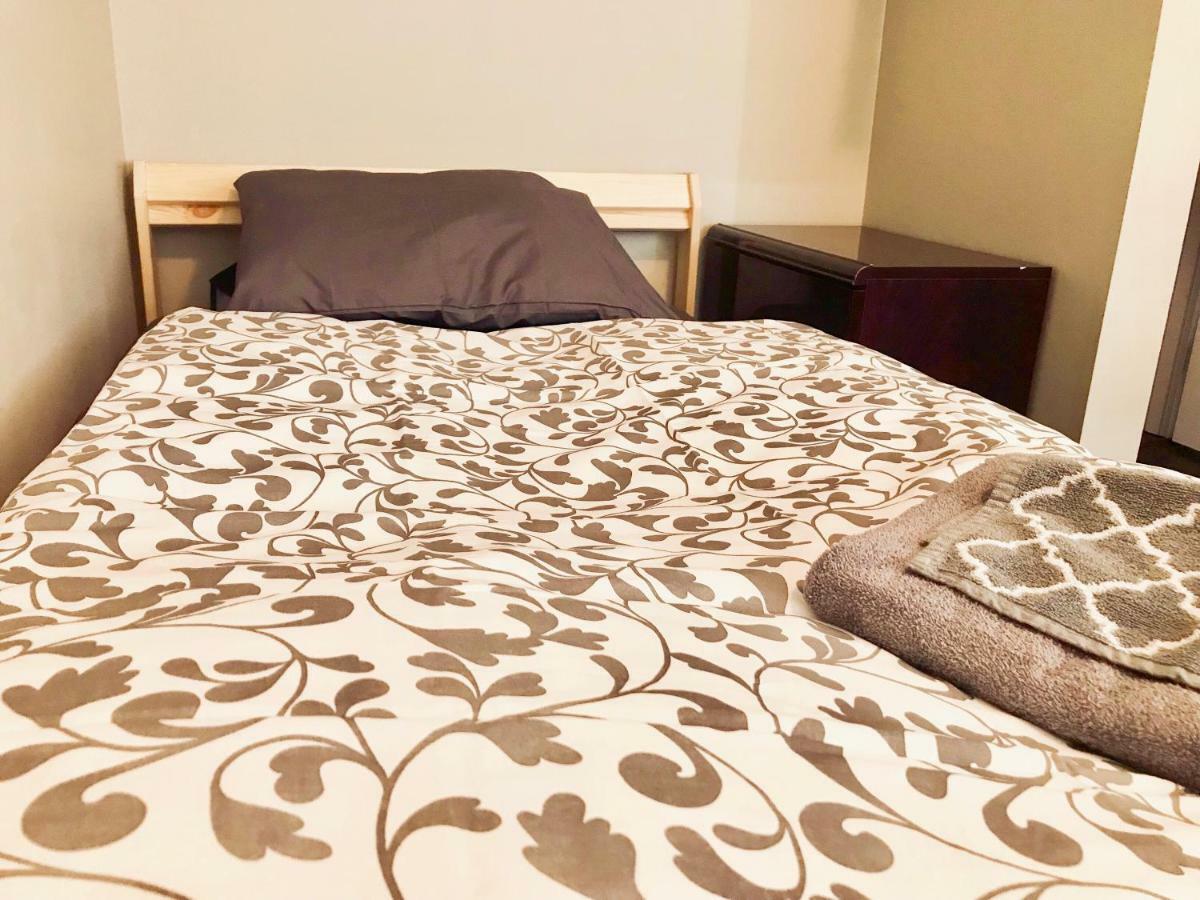 Home In Downtown Торонто Екстериор снимка
