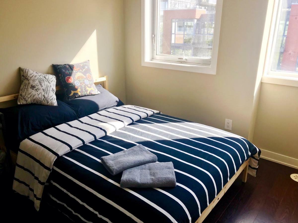 Home In Downtown Торонто Екстериор снимка