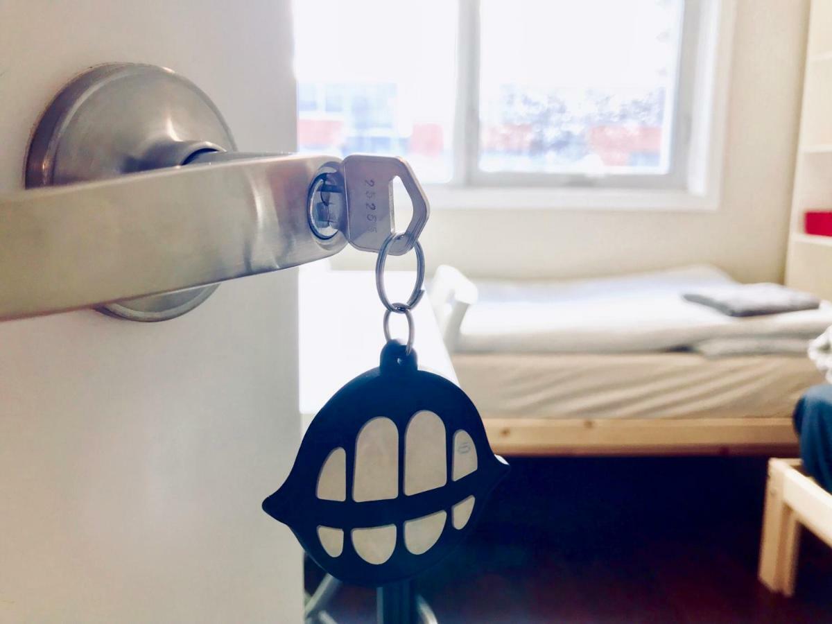 Home In Downtown Торонто Екстериор снимка