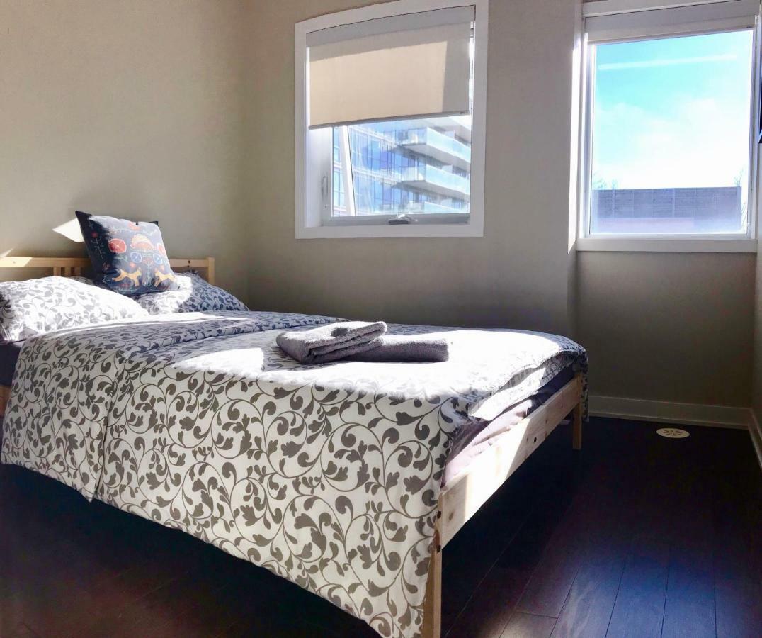 Home In Downtown Торонто Екстериор снимка